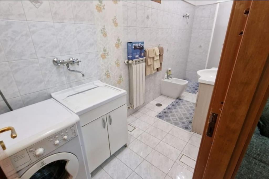 Casa Erre Lägenhet Lusciano Exteriör bild