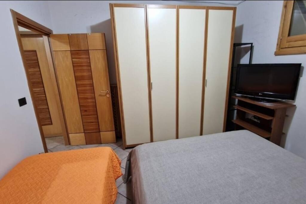 Casa Erre Lägenhet Lusciano Exteriör bild